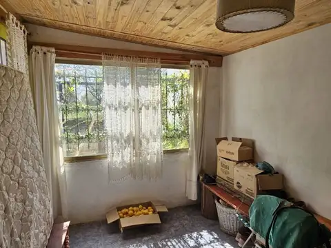 Casa de dos dormitorios, ubicacion excepcional en esquina. Excelentes vistas