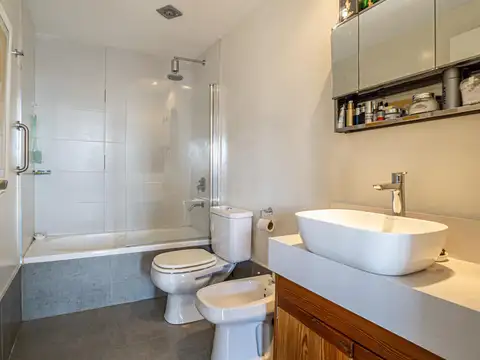 Departamento en Venta en Olivos Vias/Rio, USD 212.000