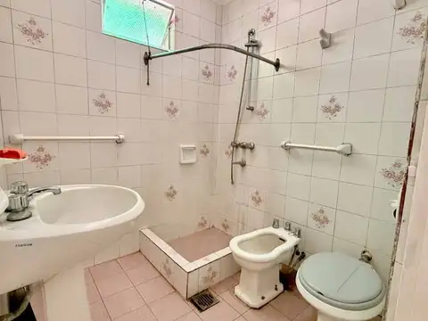 Depto Tipo Casa en Venta con 2 cocheras