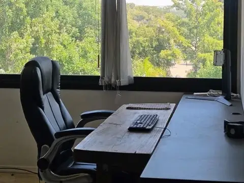 Impecable oficina de 30 m2 con vista abierta