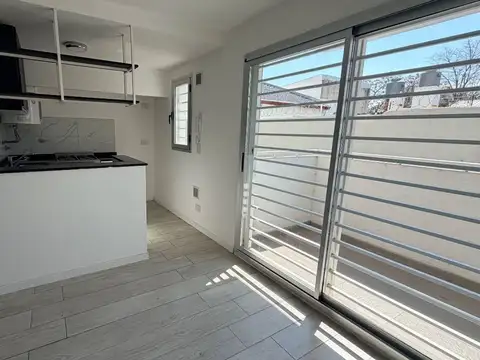 Departamento en Alquiler en Villa Raffo, $ 530.000