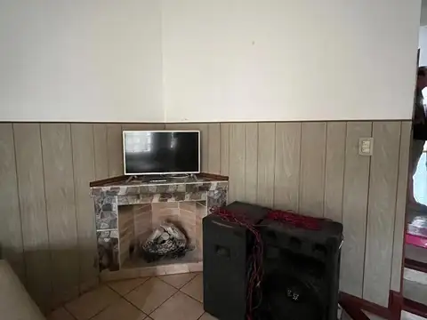 AMPLIA CASA EN VENTA EN LOMAS DE SAN MARTIN