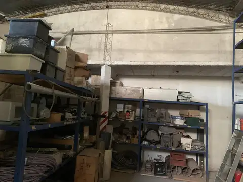 Excelente fracción de terreno de 1573 m2 con salida a dos calles, José León Suarez