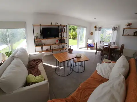 Casa en alquiler temporario - 2 Dormitorios 1 Baño - La Caleta