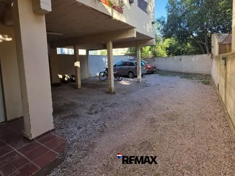 ALQUILER DPTO FLORIDA 900