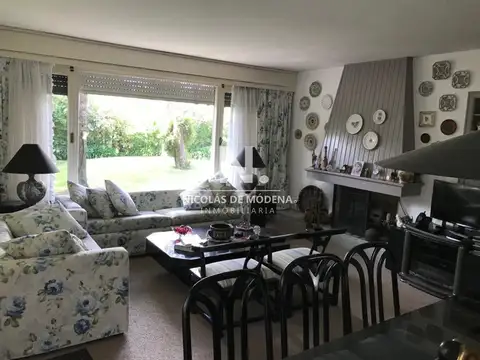 Casa 4 ambientes con 3 baños