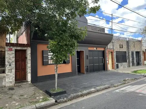 Retasada: 3 dormitorios, garage y terraza en Arroyito Río