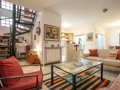 Venta ph tipo casa 5 amb  con cochera colegiales