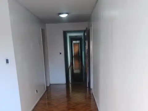 Departamento 4 ambientes con 2 baños