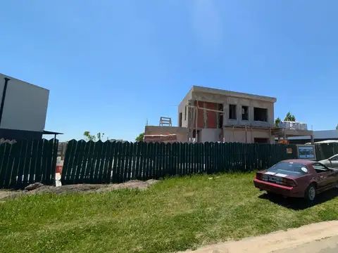 Casa en Venta en Canning Chico, USD 370.000