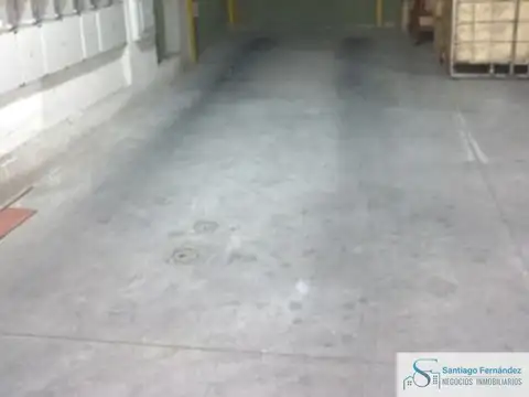 Cochera cubierta en venta en Victoria