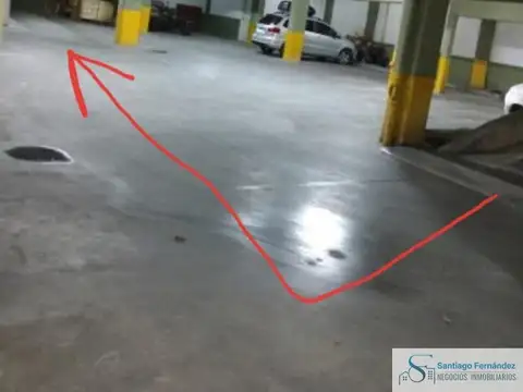 Cochera cubierta en venta en Victoria