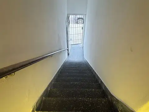 Depto Tipo Casa 5 ambientes con 2 baños