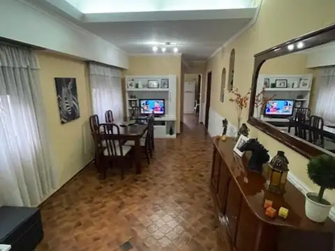 Casa 3 ambientes con 2 baños