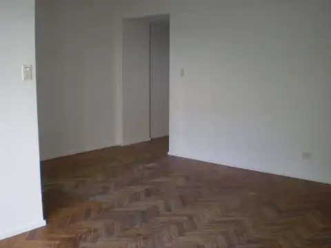 Dr J Valentin Gomez 2900, Piso 3