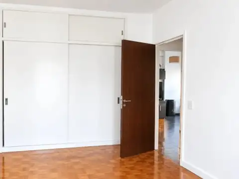 EXCELENTE DEPARTAMENTO DE 3 AMBIENTES | REMODELADO | LUMINOSO | BAJAS EXPENSAS | APTO CREDITO |...