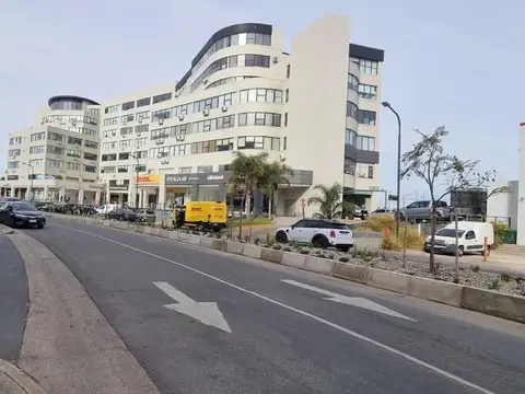 Alquiler cochera Nordelta