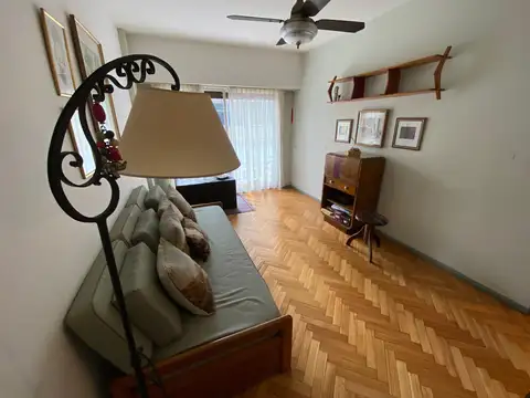 Paraguay 700, Piso 4