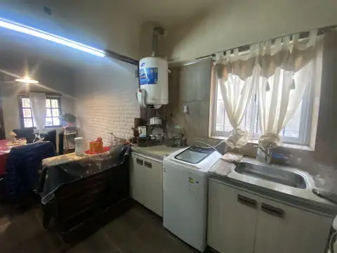 Casa 4 ambientes con 1 baño