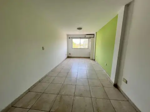 Av Altube 2200, Piso 1