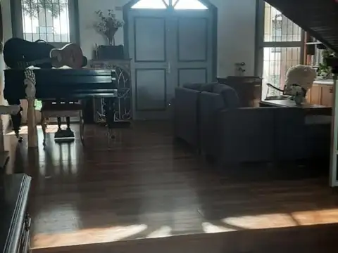 Casa 6 ambientes con 6 baños