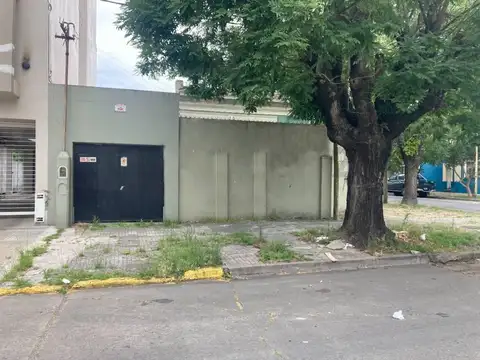 Casa en venta - 2 dormitorios 1 baño - 300mts2 - La Plata