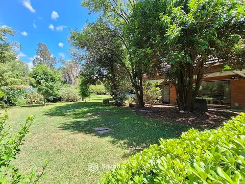 Casa en Alquiler en Funes, USD 1.500