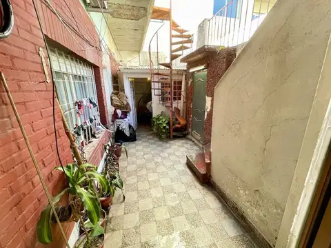 Depto Tipo Casa en Venta de 5 ambientes