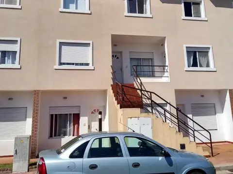 DEPARTAMENTO DE 2 AMBIENTES EN PLANTA BAJA CON PATIO EN BARRIO CERRADO CANGURO