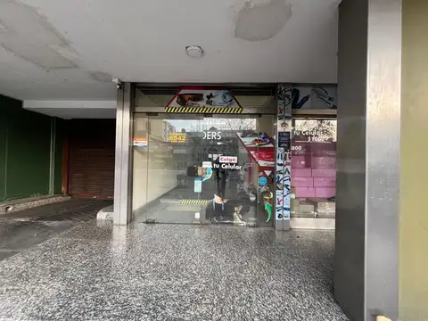 Avenida Rivadavia 8300