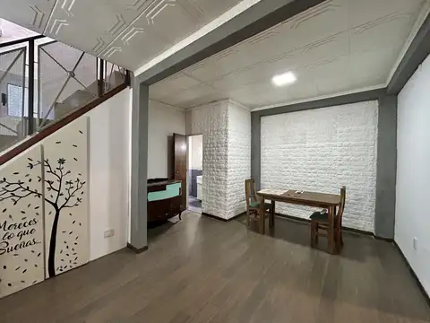 Depto Tipo Casa en Venta de 3 ambientes