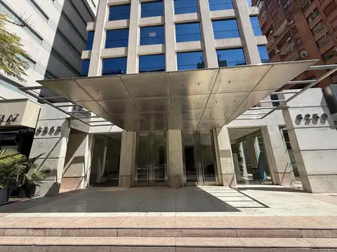 ALQUILER OFICINA EN BELGRANO AV DEL LIBERTADOR CON DOS COCHERAS Y SEGURIDAD.