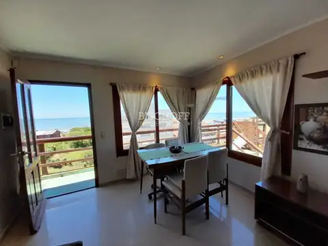 EXCELENTE DEPARTAMENTO DE 2 AMBIENTES, CON VISTA AL MAR