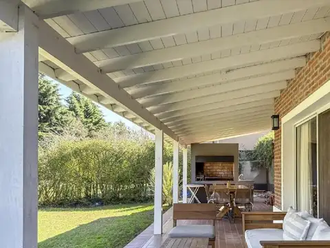 Casa en Venta en Los Sauces, USD 265.000