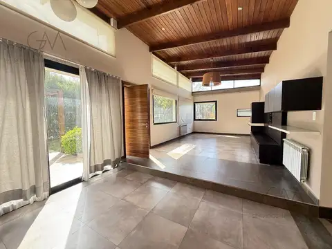 Casa en Alquiler de 3 dormitorios