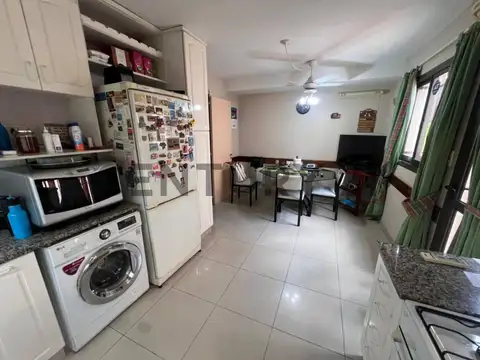Casa 8 ambientes con 1 baño