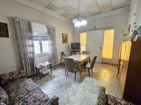 Casa 4 ambientes a refaccionar en Venta en José León Suárez, san martín