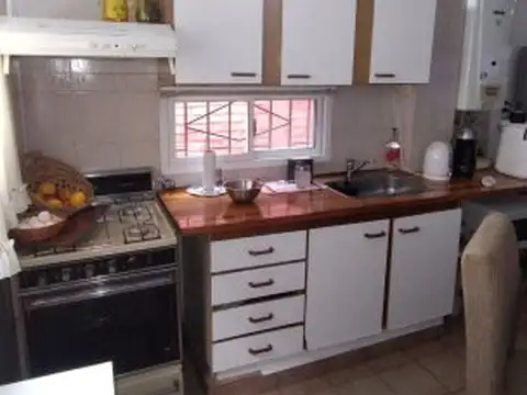 Casa 4 ambientes con 1 baño