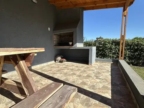 Casa en Venta con 4 cocheras