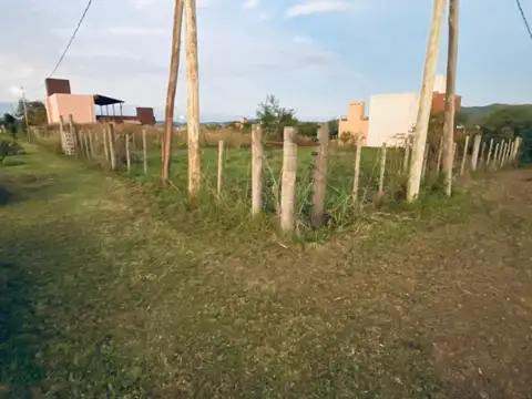 LOTE EN ESQUINA A LA VENTA - 600mts2 - B Del Lago - Potrero De Garay