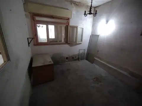 CASA MULTIFAMILIAR A RECICLAR