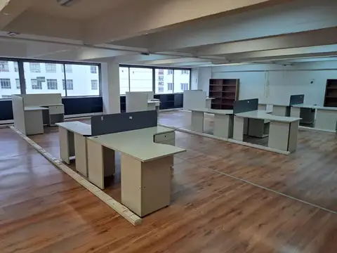 Oficina en Venta al Este