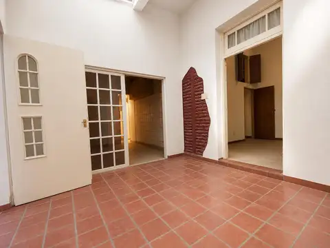 Local en Alquiler en Parque Chas, $ 3.000.000