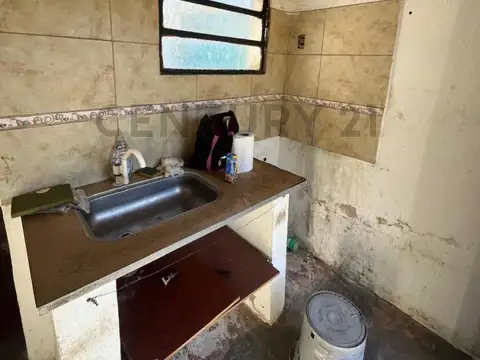 169 Entre 69 y 69 bis 100, Piso 0