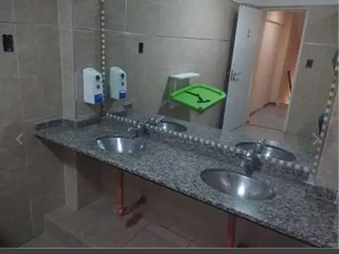 Local en Venta Via Pública