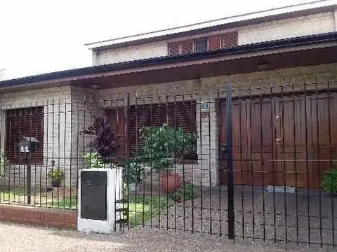 Casa  en Venta ubicado en Quilmes Oeste, Quilmes, G.B.A. Zona Sur - SVN0429_LP584216_1