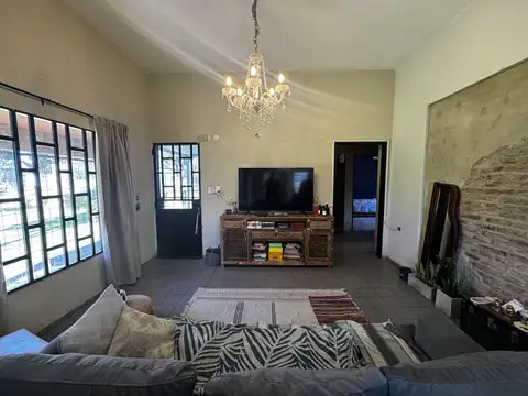 Casa 3 ambientes con 1 baño