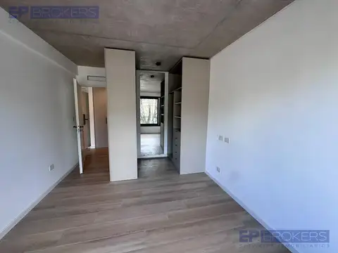 VENTA 2 AMBIENTES AL FRENTE CON COCHERA EN SAN ISIDRO