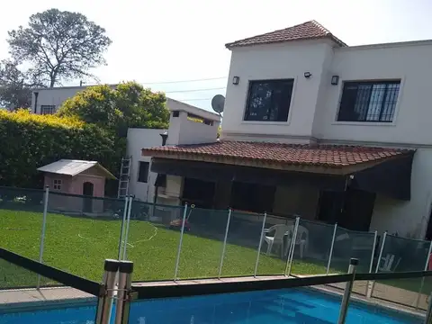 Casa en Alquiler Temporal con 1 cochera
