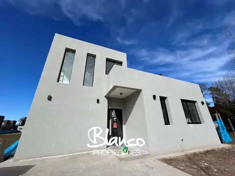 Casa en Venta en Pilar Del Este, Countries y Barrios Cerrados en Pilar